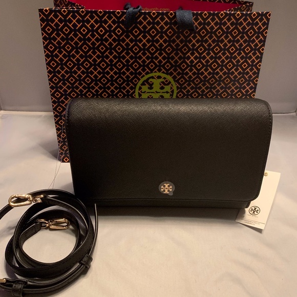 Tory Burch Handbags - Tory Burch Emerson Combo crossbody